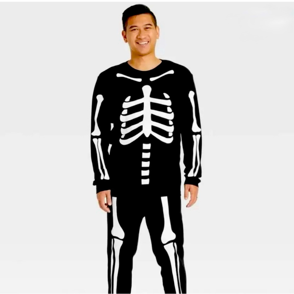 Men’s HYDE and EEK! Black Skeleton Pajama Set